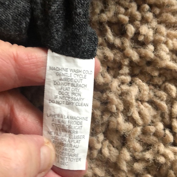 3/25Like new Jag mock wrap tunic. Size M - Picture 5 of 5